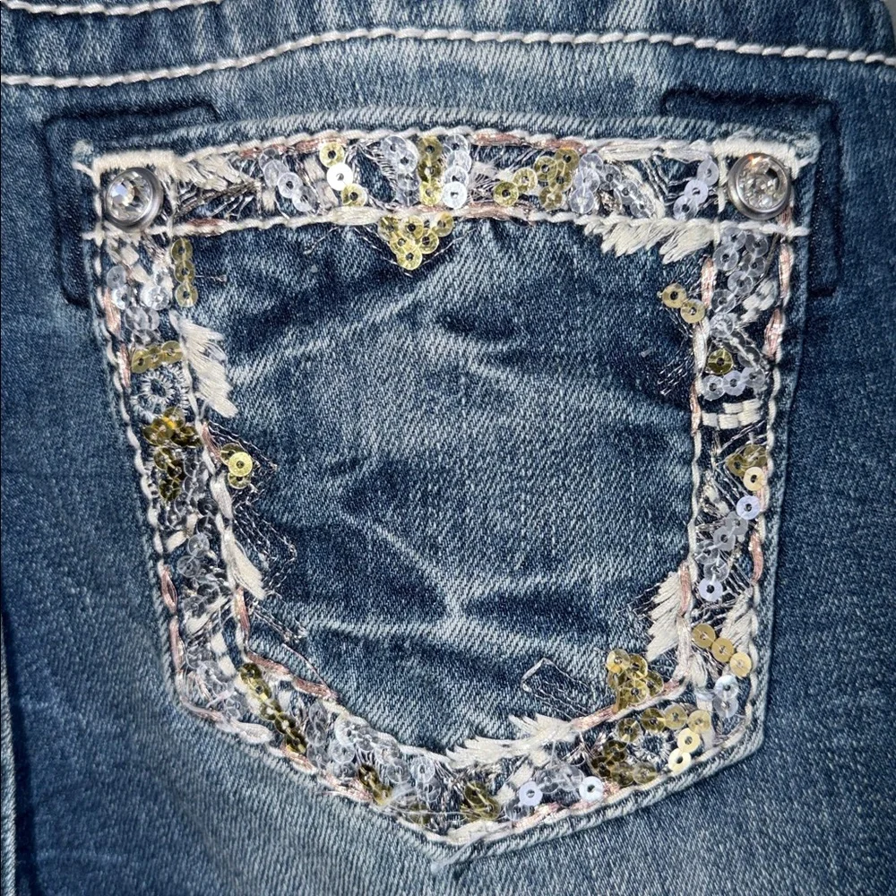 Miss Me Girls Boot Cut Embellished
Pockets Rhinestones Whiskering Rodeo NWOT - Picture 4 of 11
